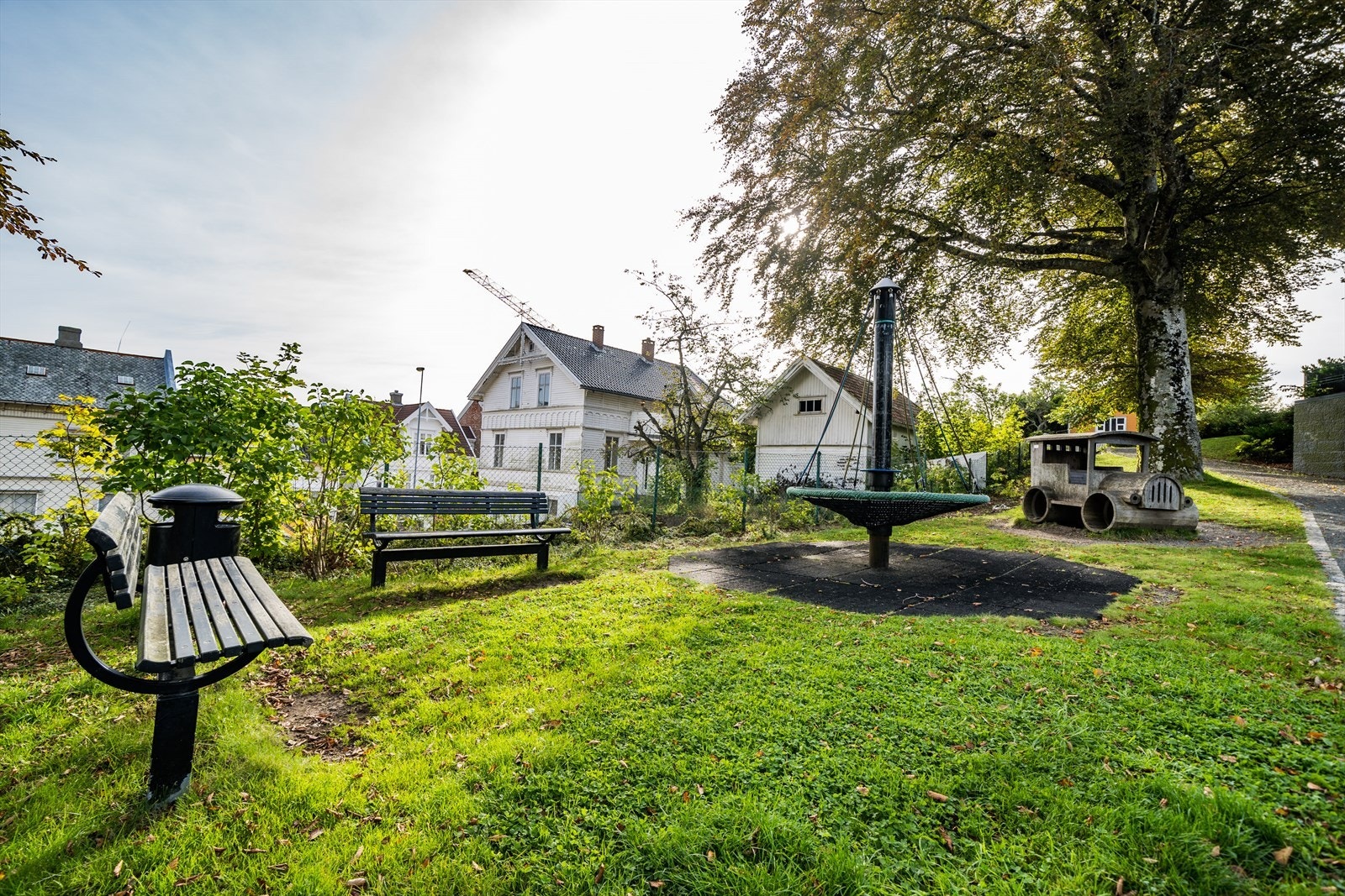 Byparken like utenfor. Galleribilde