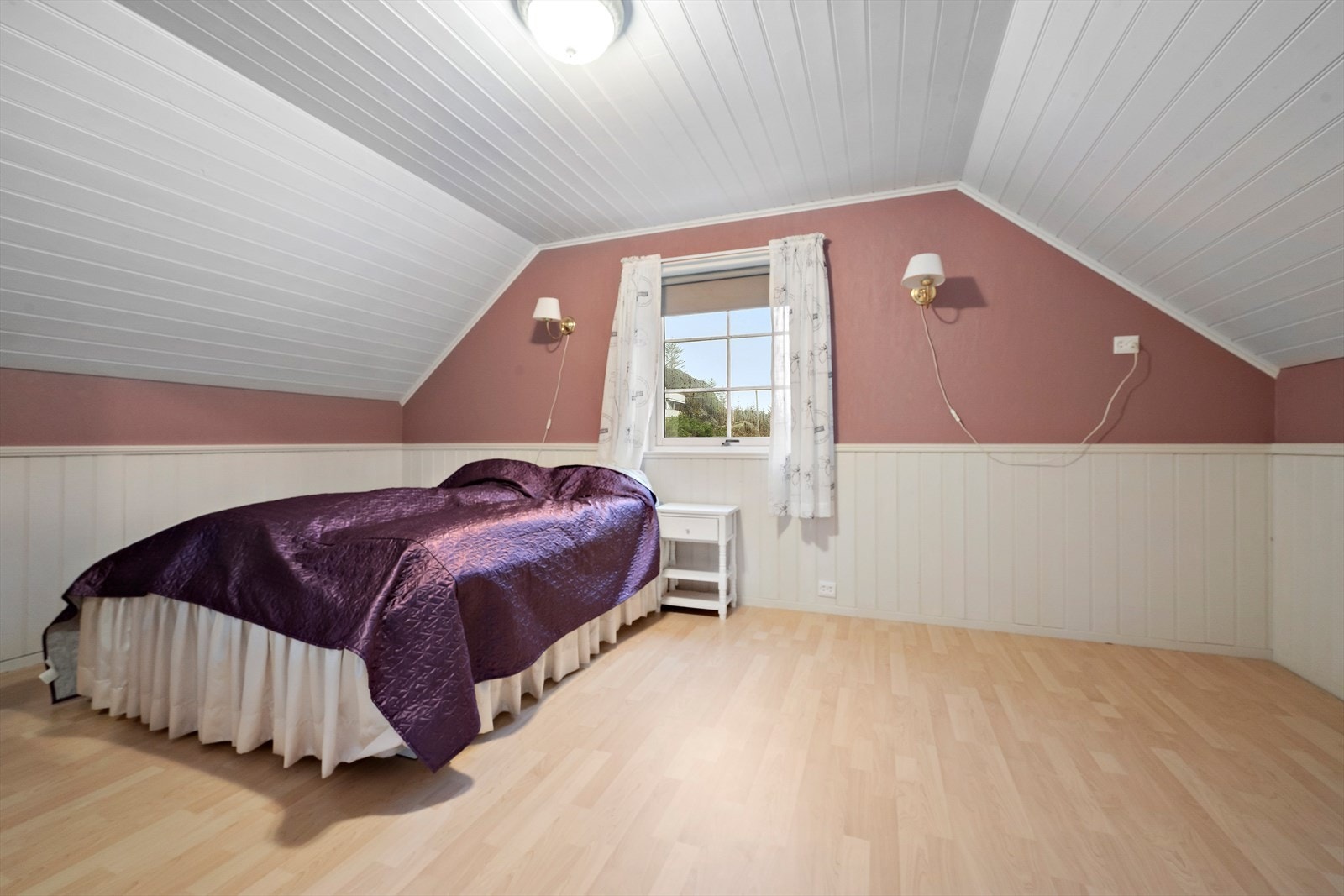 Soverom i 2. etg. Galleribilde