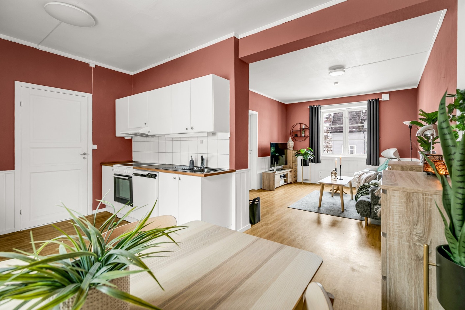 Leiligheten presenteres av megler Trond Ivar Olsen | Foto ved ISnitt og fotograf Emil Jacobczyk Galleribilde