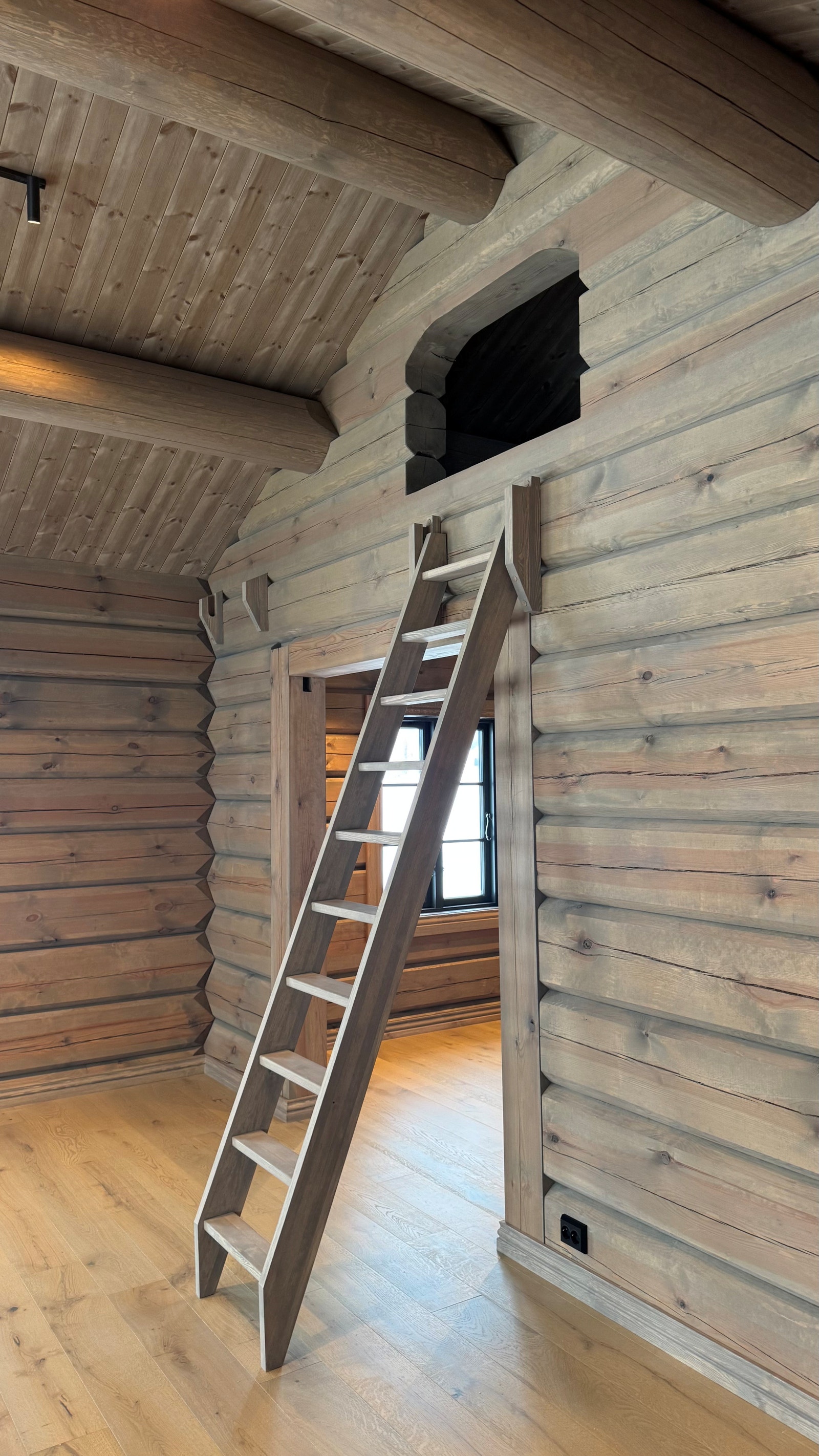 Hems løsning med tilgang fra stue. Galleribilde