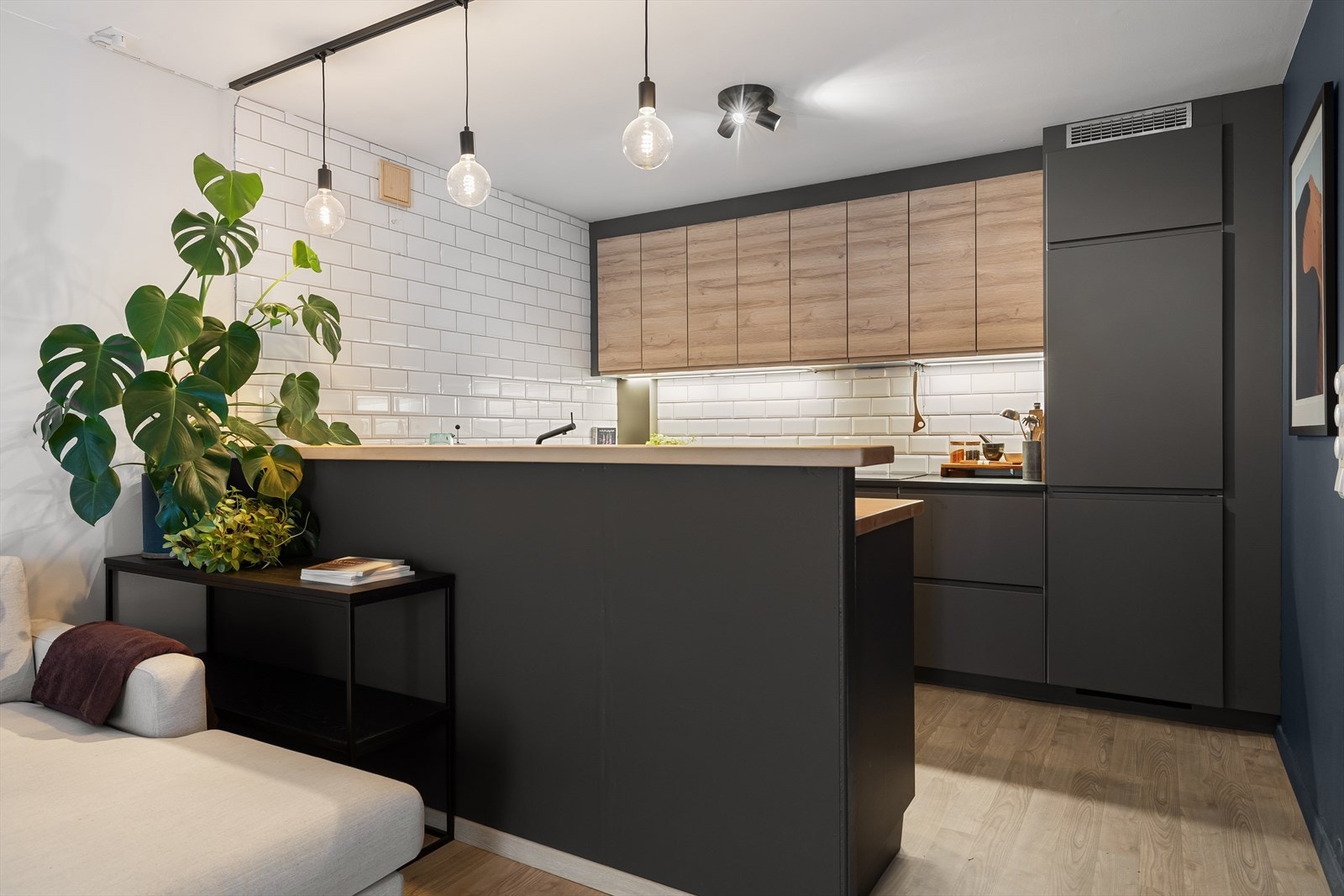 Det er også rikelig med lagringsplass i skuffer og skap. Galleribilde