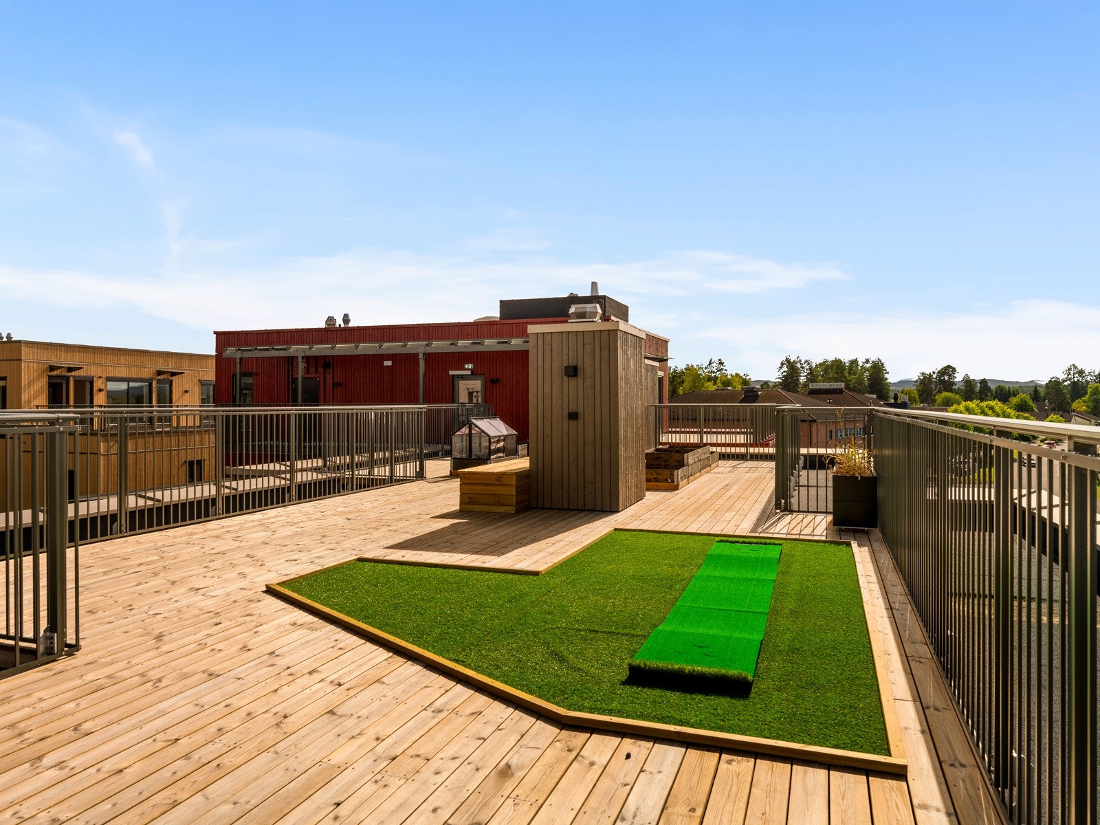 To store, felles takterrasser i sameiet. Galleribilde