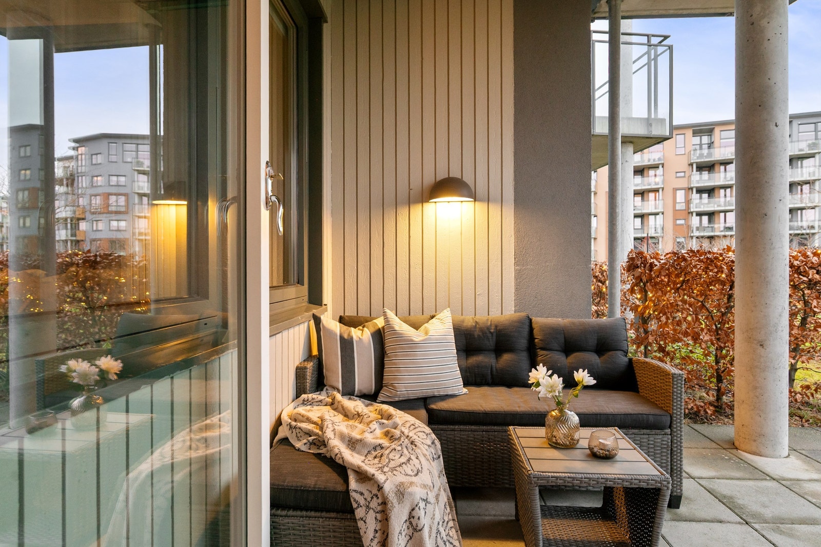 Gulvoverflater er belagt med betongheller Galleribilde