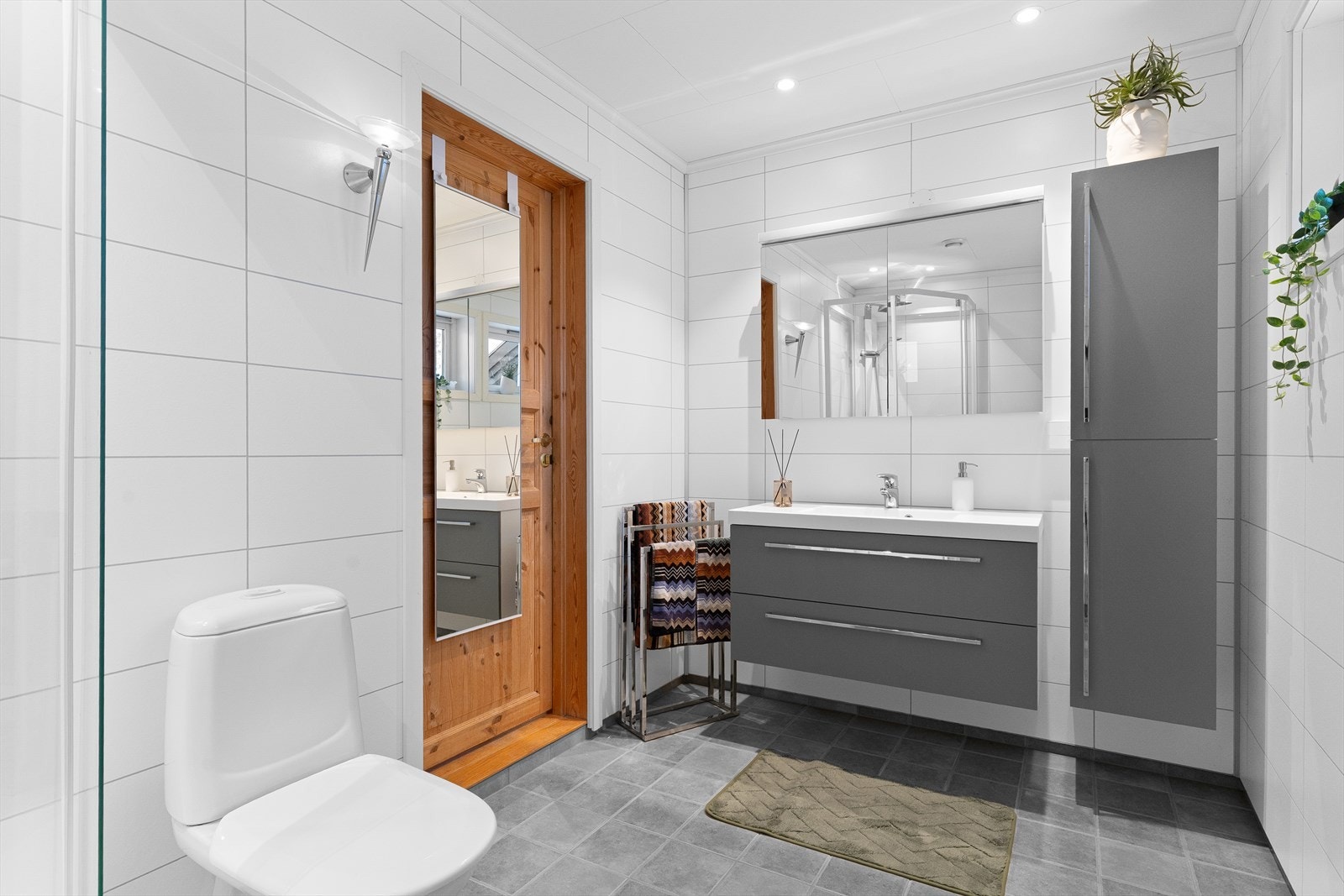 Badet i boligen ble renovert i 2014. Galleribilde