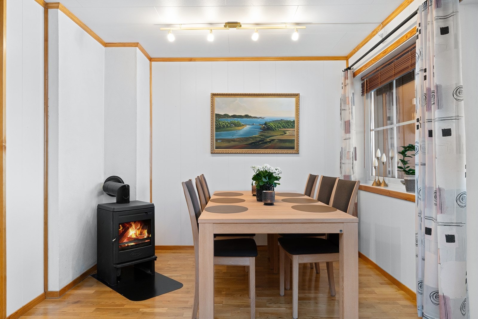 Eget ildsted sikrer effektiv oppvarming av boligen. Galleribilde