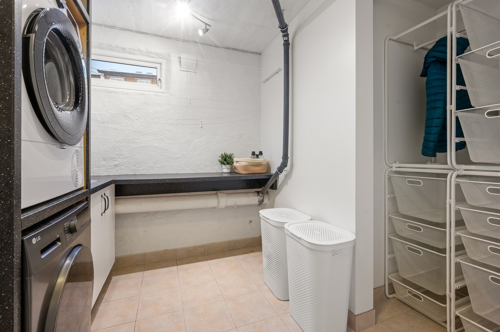 Innredet vaskerom i disponert kjellerbod. Galleribilde