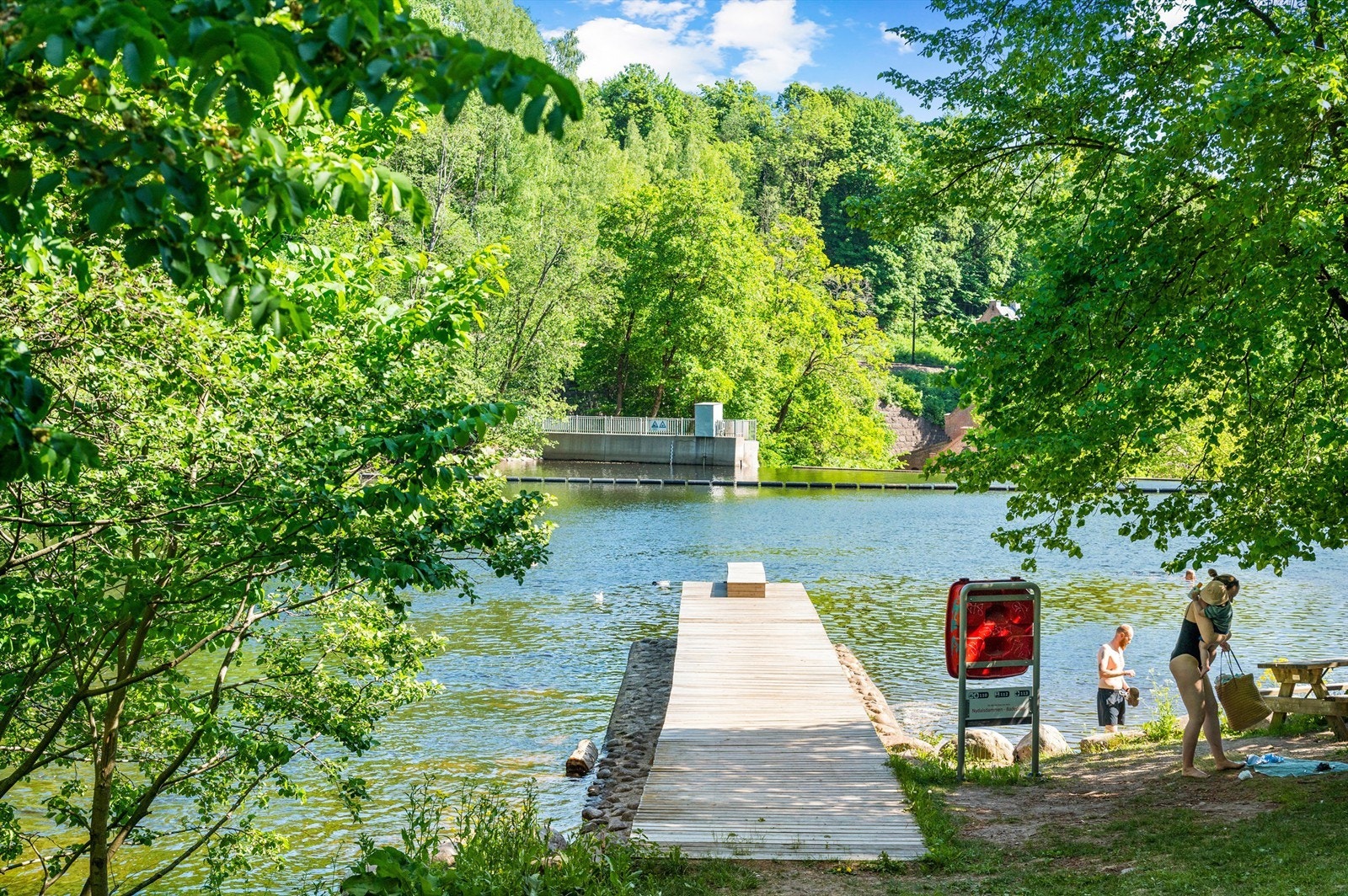 Badeplass på Frysja. Galleribilde