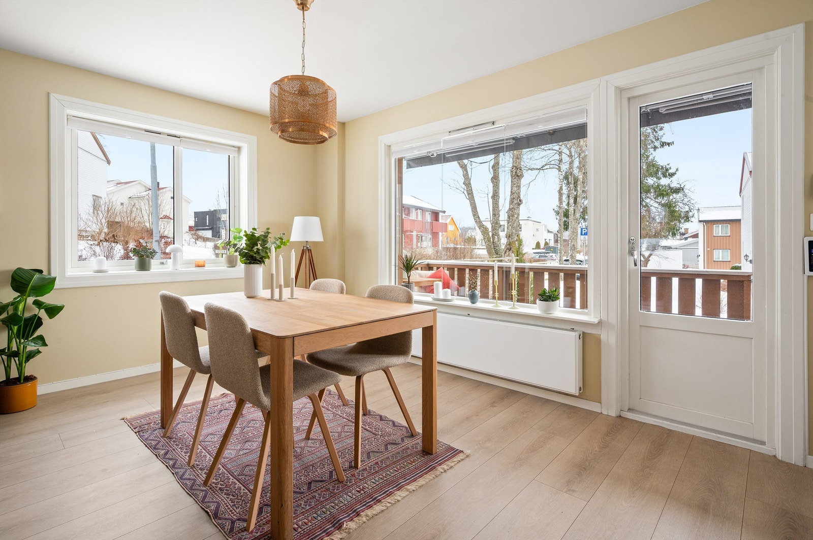 Velkommen til en nydelig hjørne-/og gjennomgående 3-roms leilighet i et meget attraktiv boligområdet. Foto: Lars Gartå. Galleribilde