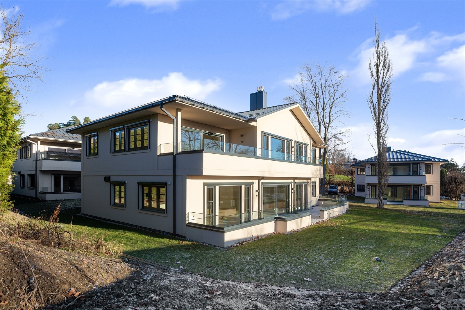 Leilighetene er tegnet av arkitekt Lorenz Gedde-Dahl, har smakfull innredning og tidsriktige løsninger. Galleribilde