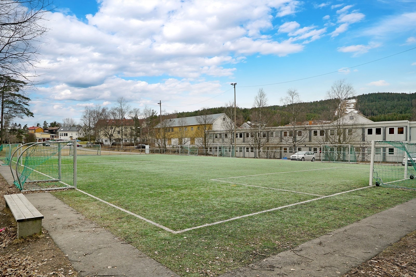 Årvoll Kunstgressbane. Ca 8 minutters gange fra boligen. Galleribilde