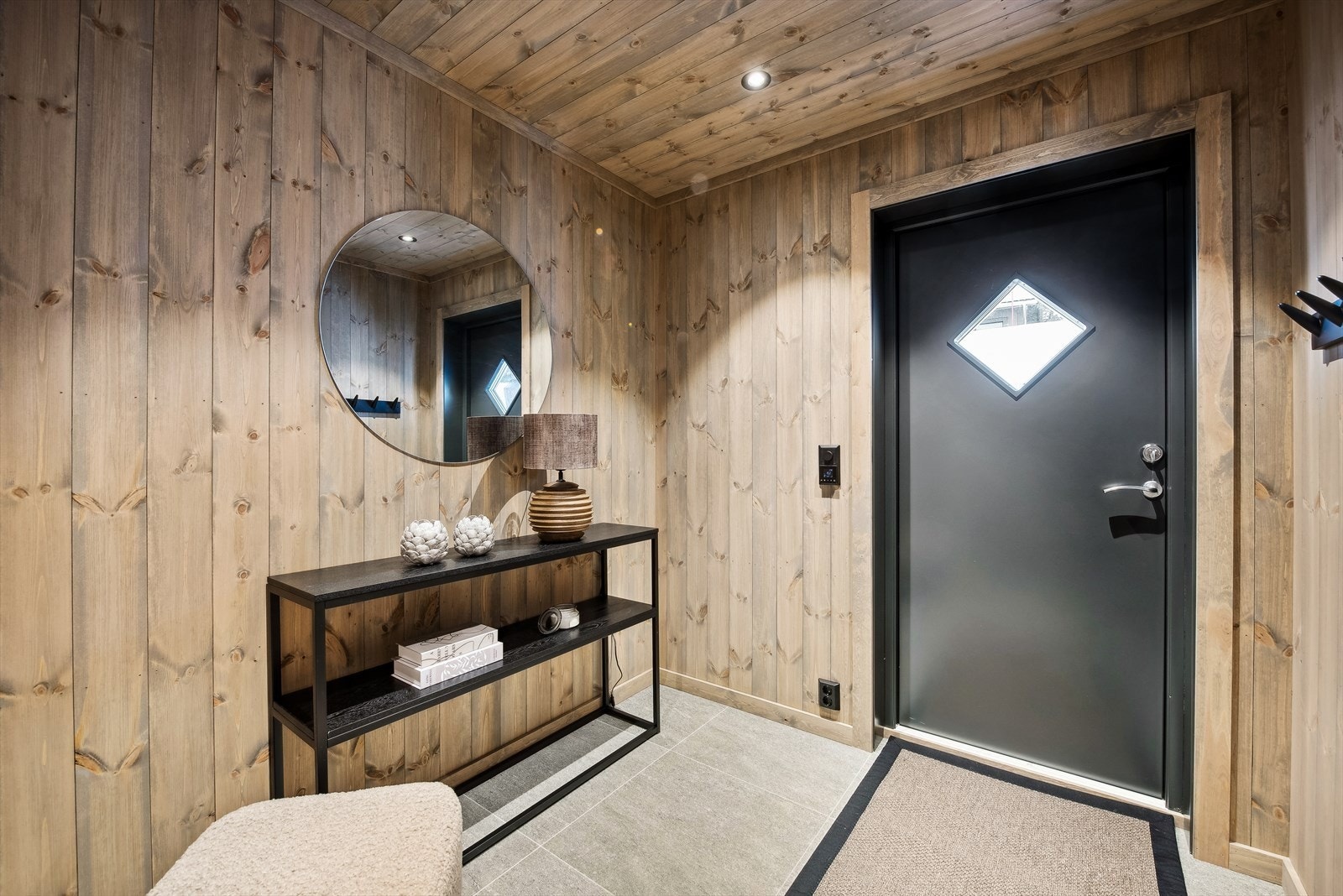 Velkommen inn, foto fra tilsvarende hyttemodell Galleribilde