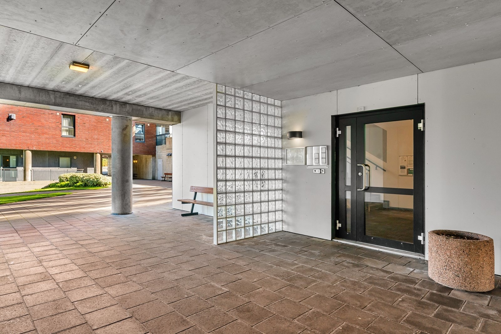 Inngangsparti Galleribilde