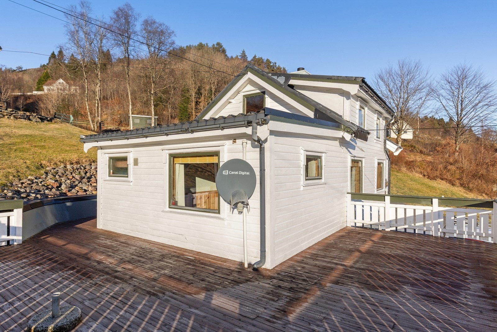 Meget romslig terrasse - perfekt for å samle hele storfamilien! Galleribilde