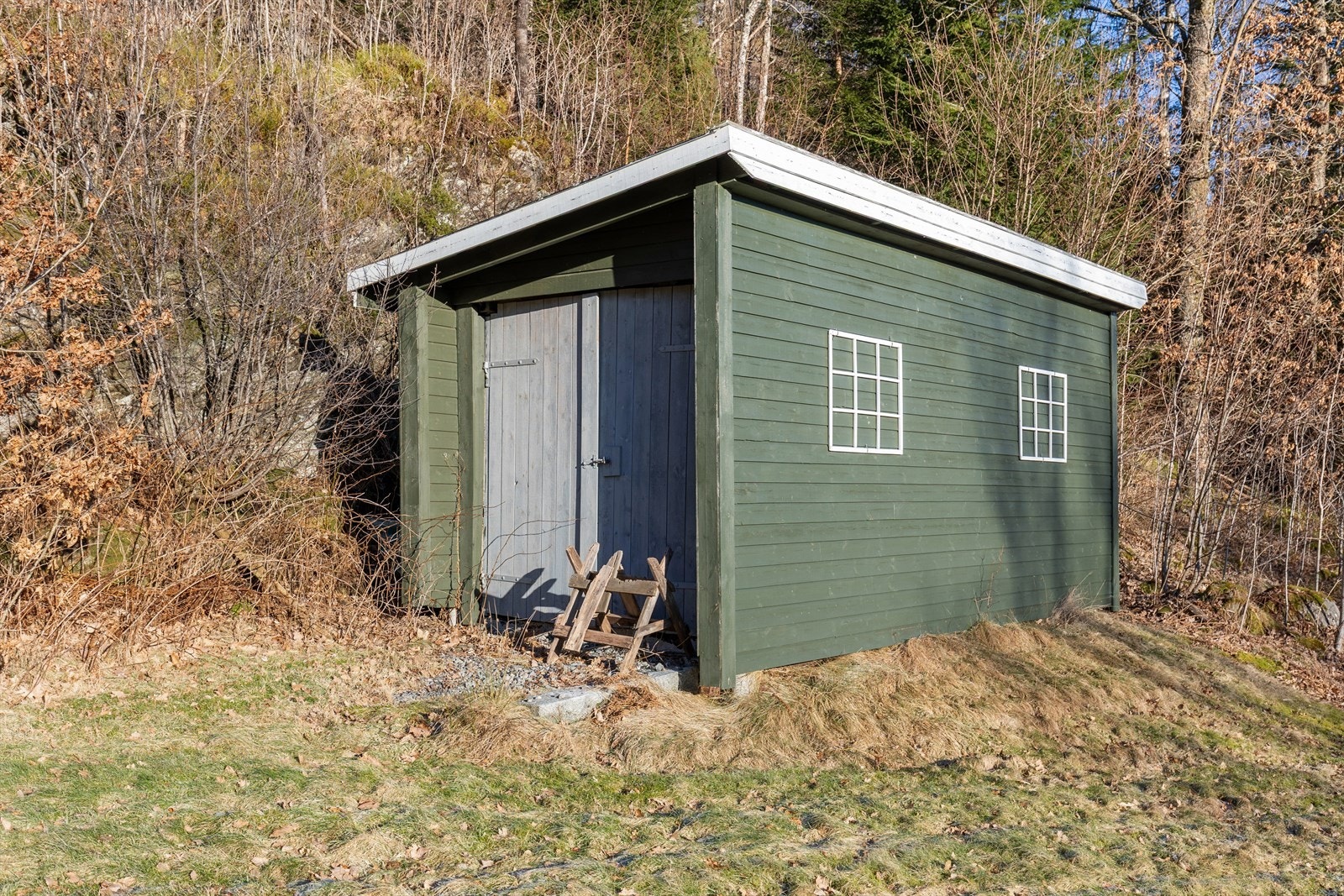 Boden kommer godt med for oppbevaring av diverse redskaper. Galleribilde