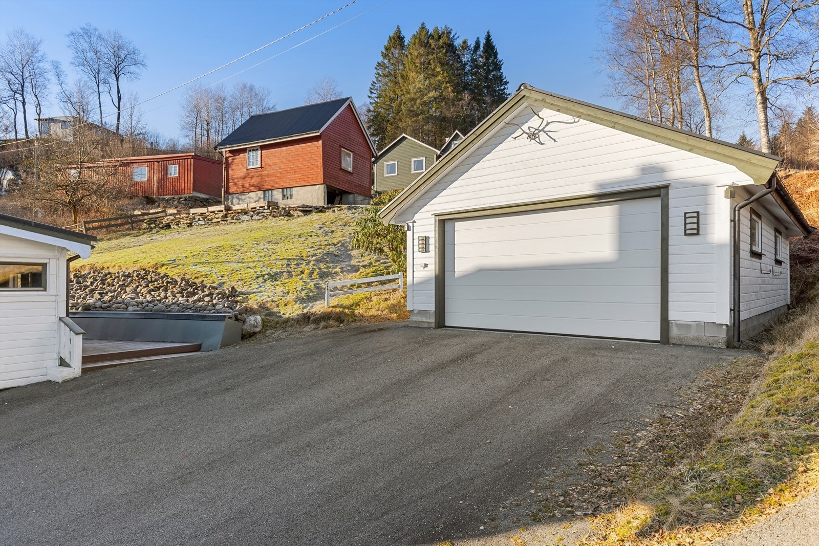 Garasje ved nr. 24 er oppført i 2016. Galleribilde