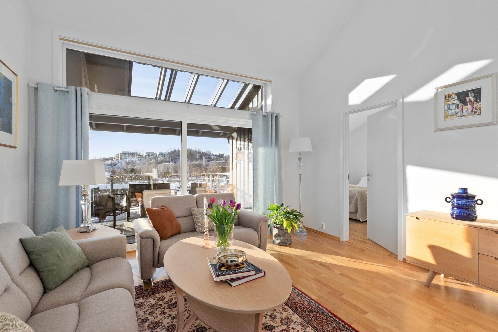 Leiligheten disponerer en egen bod i kjelleretasjen på ca. 8 kvadratmeter som sikrer praktisk oppbevaring. Galleribilde