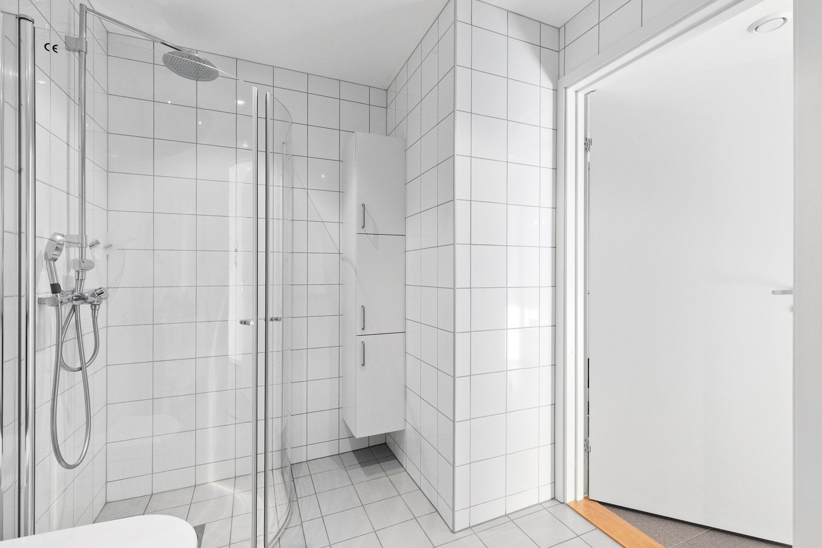 Nesten alle punkter til badet er vurdert til tilstandsgrad 1 av bygningskyndig. Galleribilde