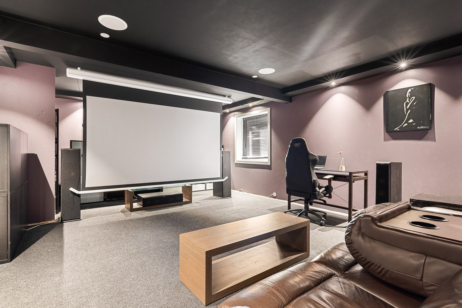 En egen TV-stue gir et behagelig og skjermet oppholdsrom. Galleribilde