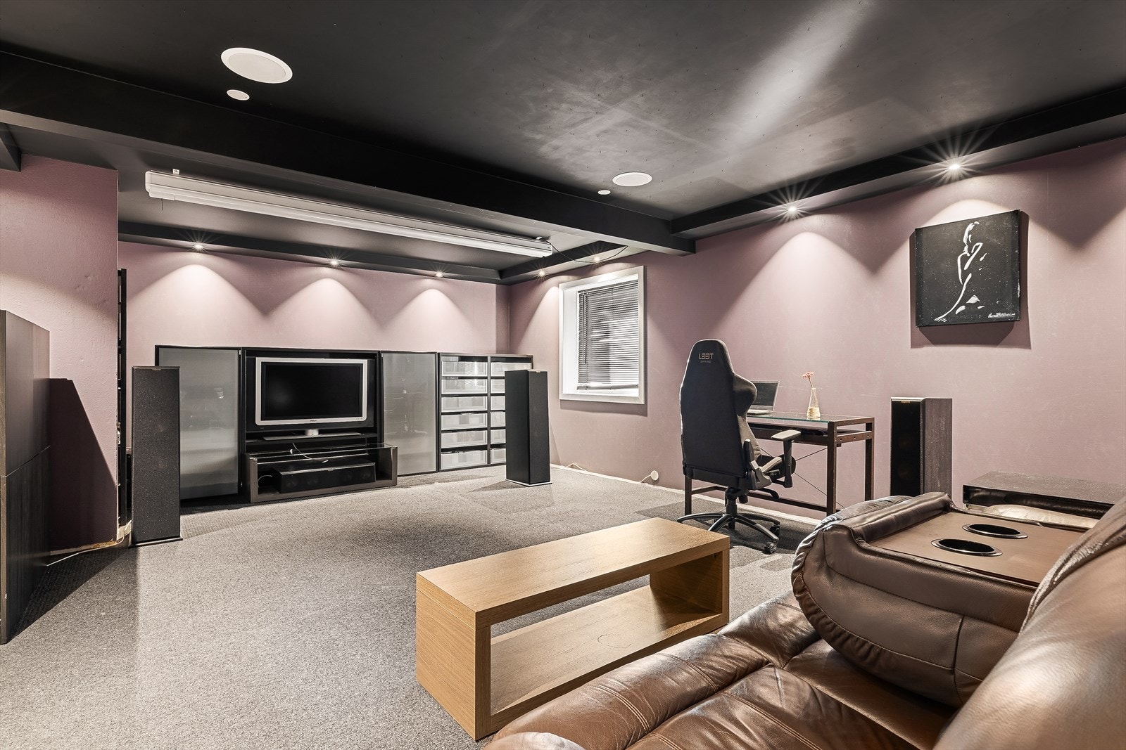 Perfekt for filmkvelder, gaming eller en rolig stund for seg selv. Galleribilde