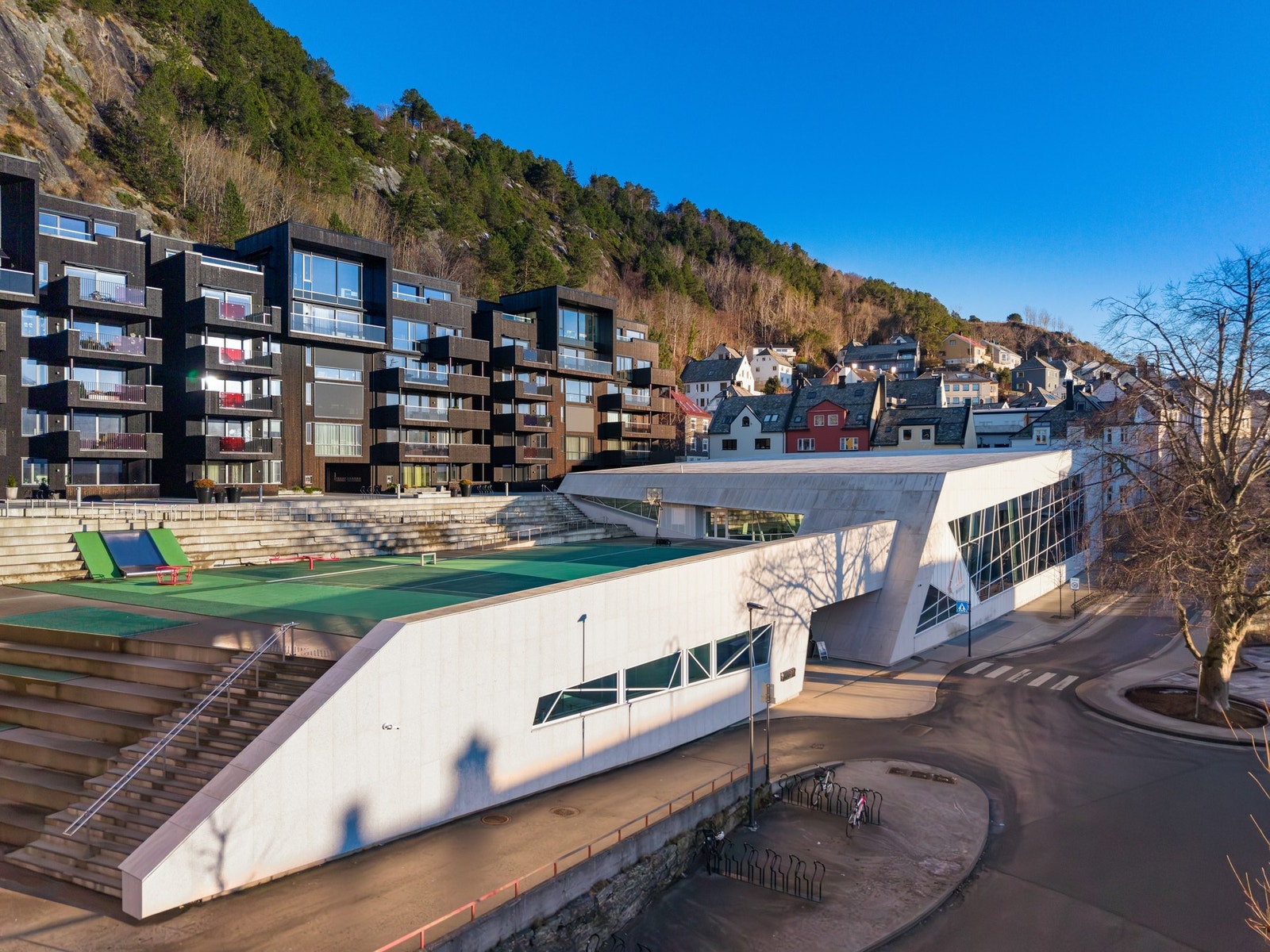 Bare en kort tur unna bybadet. Galleribilde