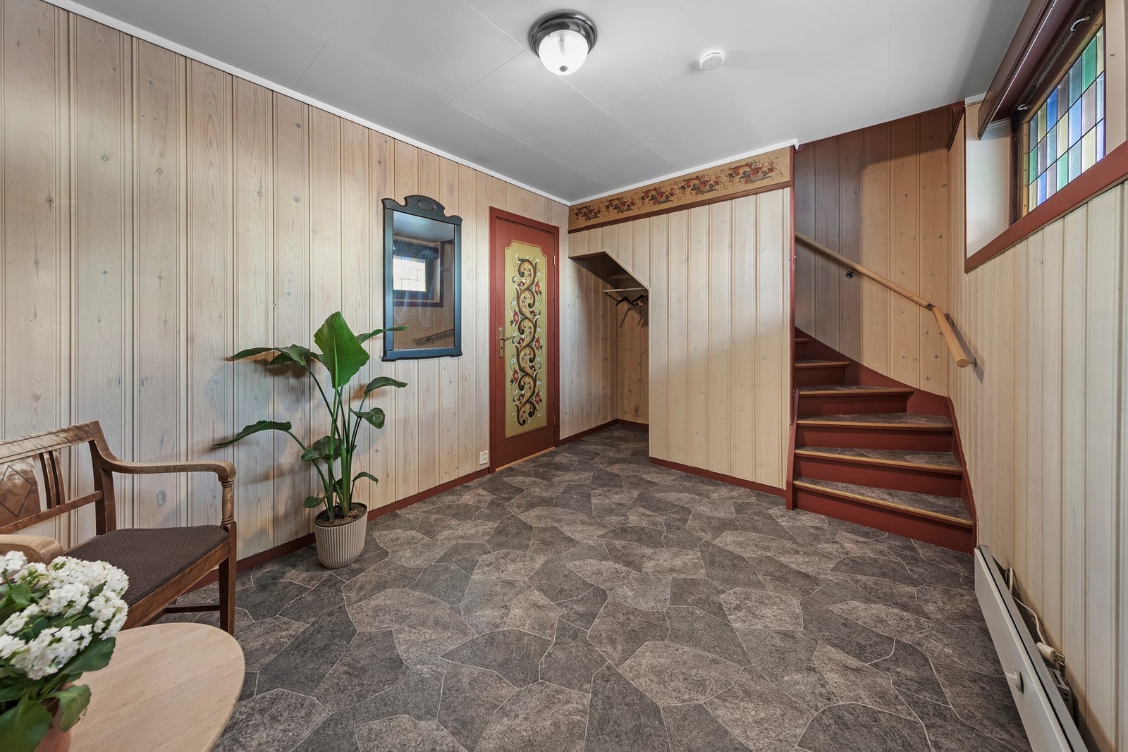 Hall i sokkeletasje Galleribilde