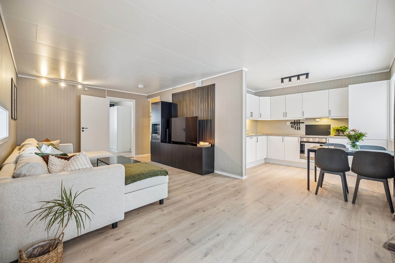 Velkommen til Fagerlunden 25F! Foto: Bente Nijora Aalberg for Efkt. Galleribilde