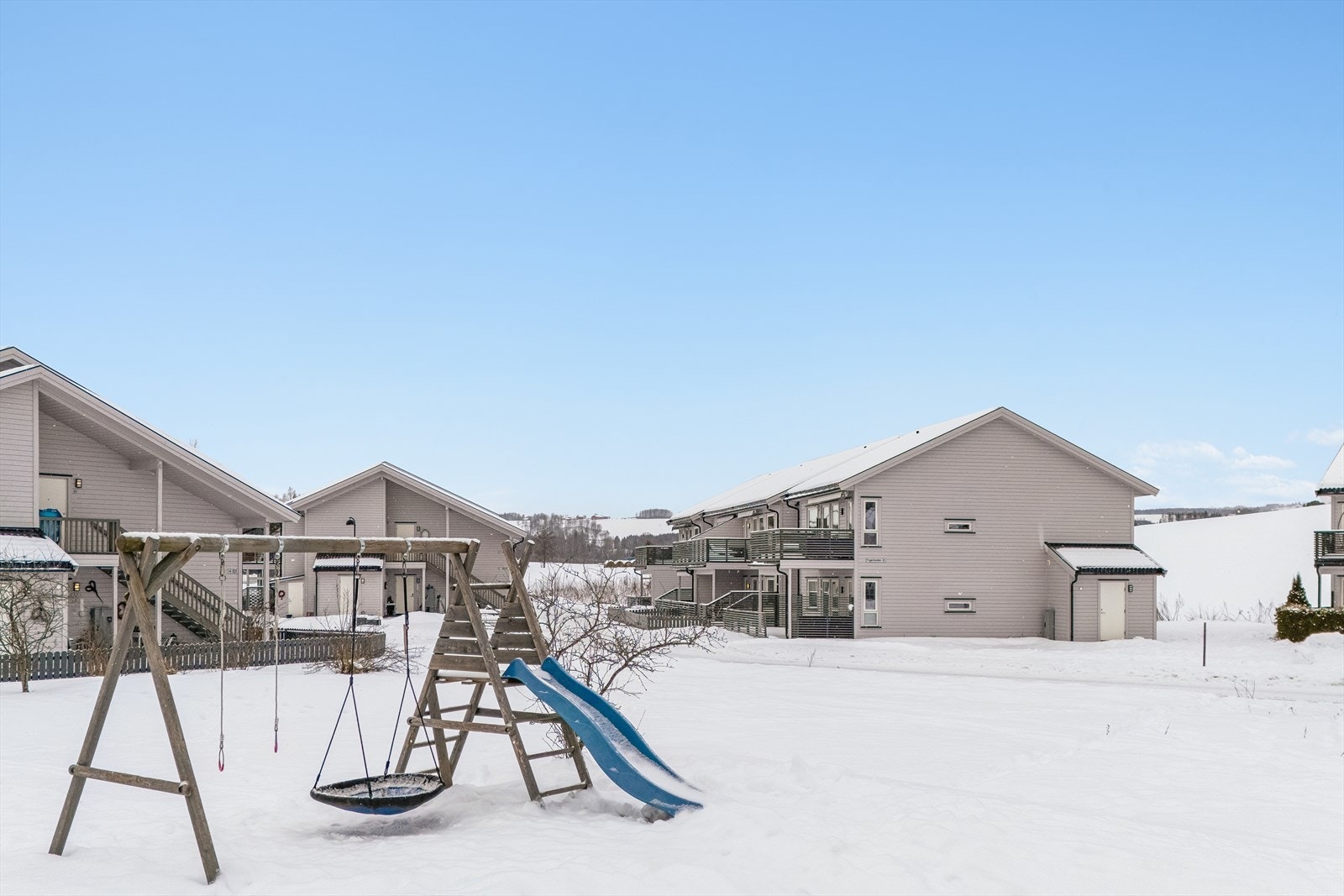 Nærmiljøet er trygt med lite trafikk og støy, ideelt for barnefamilier. Galleribilde