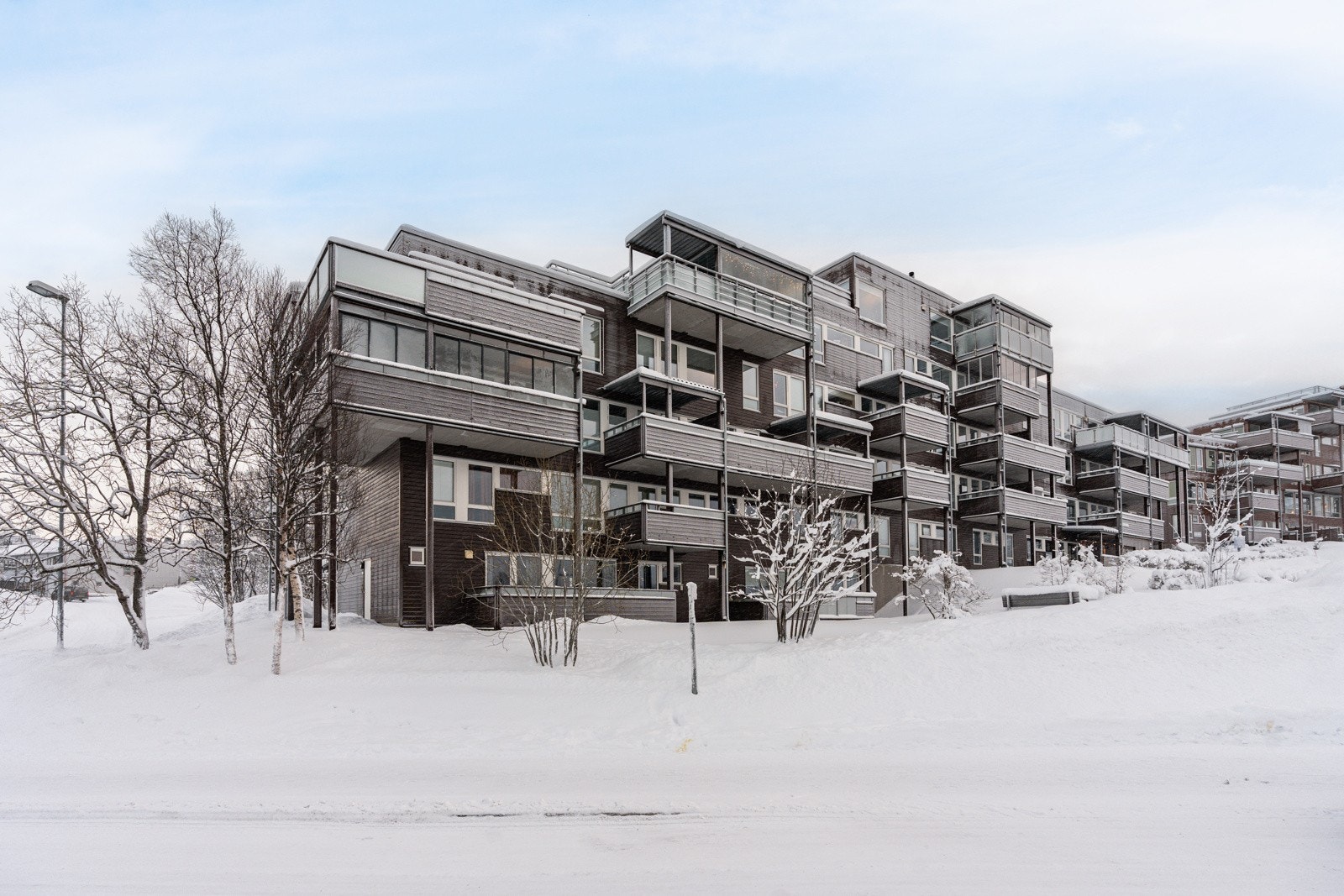 Leiligheten ligger i attraktive Workinnmarka med kort veg til Prestvannet og lysløype. Galleribilde