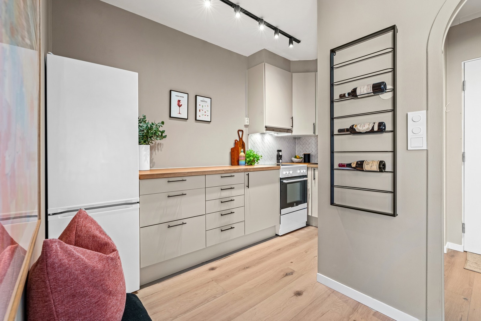 En lys og meget innbydende 2-roms selveierleilighet Galleribilde