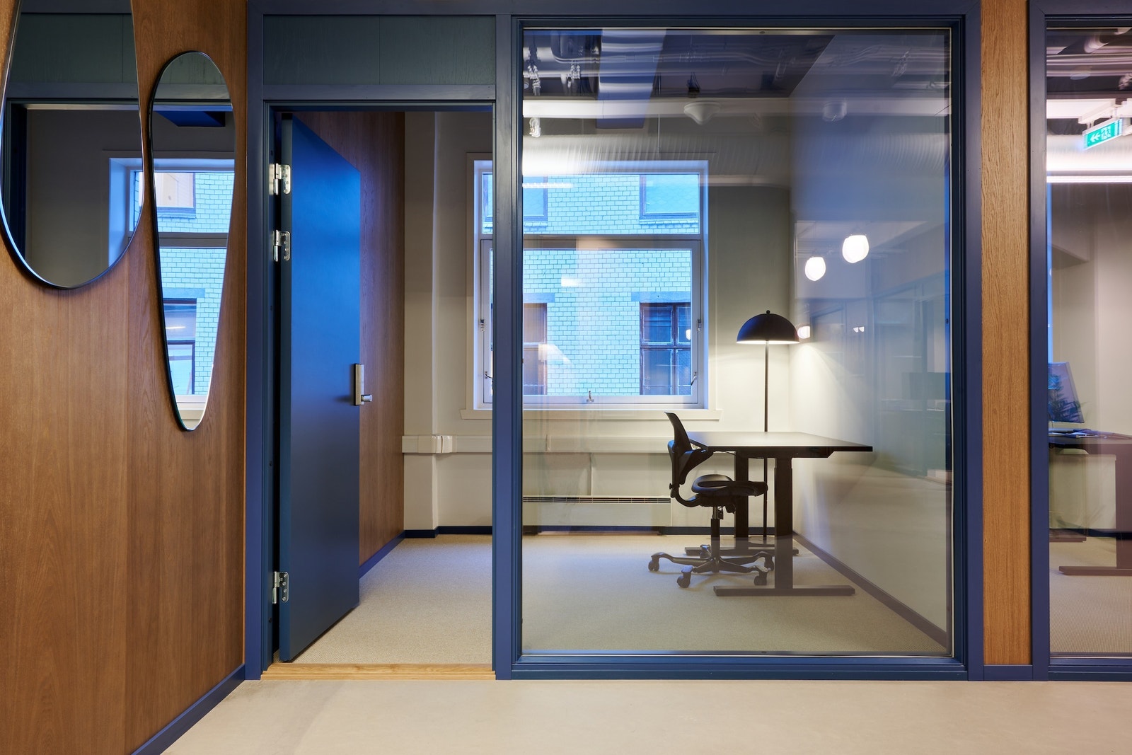 Ett ledig kontor Galleribilde