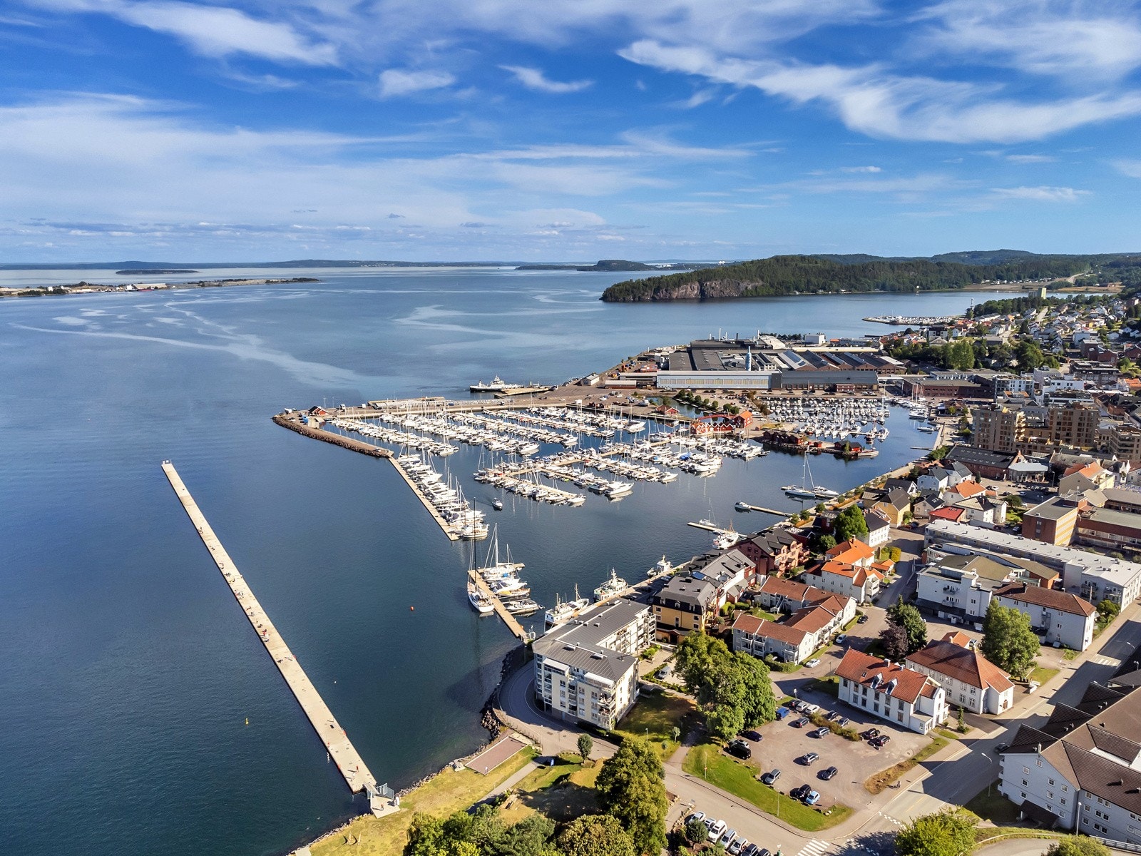 Holmestrand brygge. Galleribilde