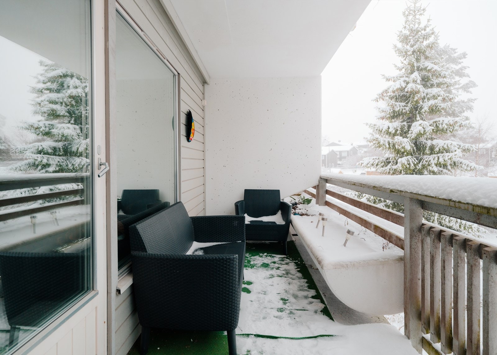 Området er perfekt for deg som ønsker et rolig bomiljø med nærhet til naturen, samtidig som du har enkel tilgang til byens fasiliteter. Området har lite gjennomgangstrafikk og en avslappet atmosfære Galleribilde