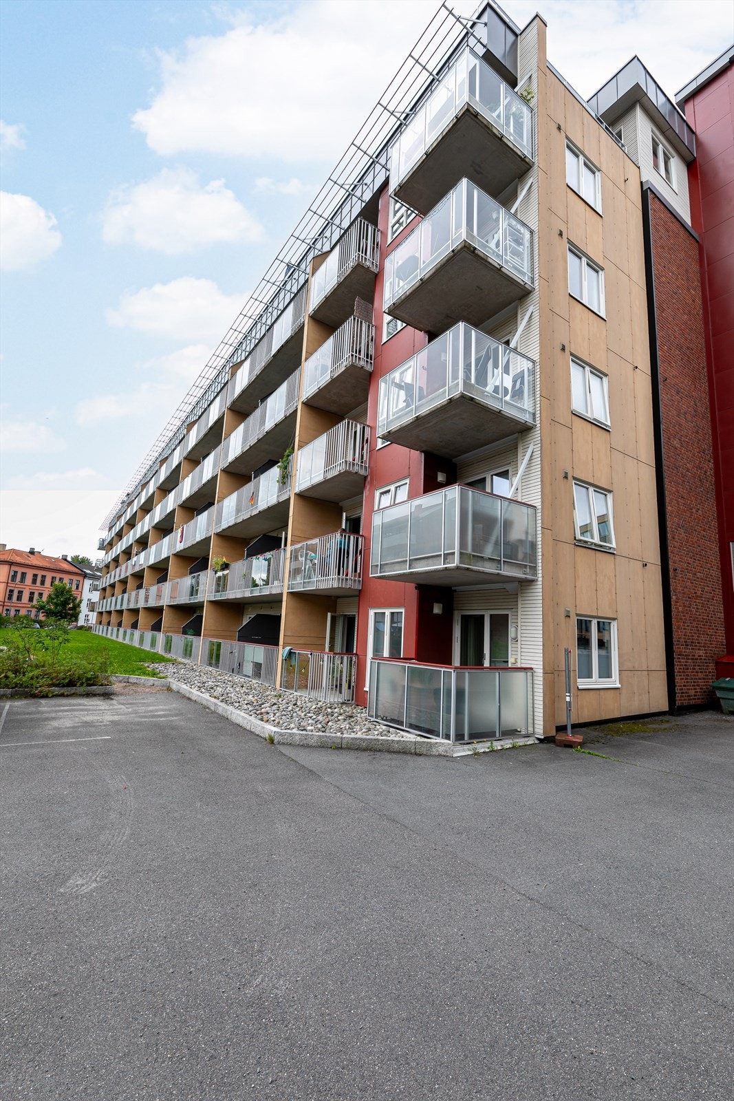 Velkommen til Maridalsveien 205! Her bor dere i et veldrevet borettslag. Galleribilde