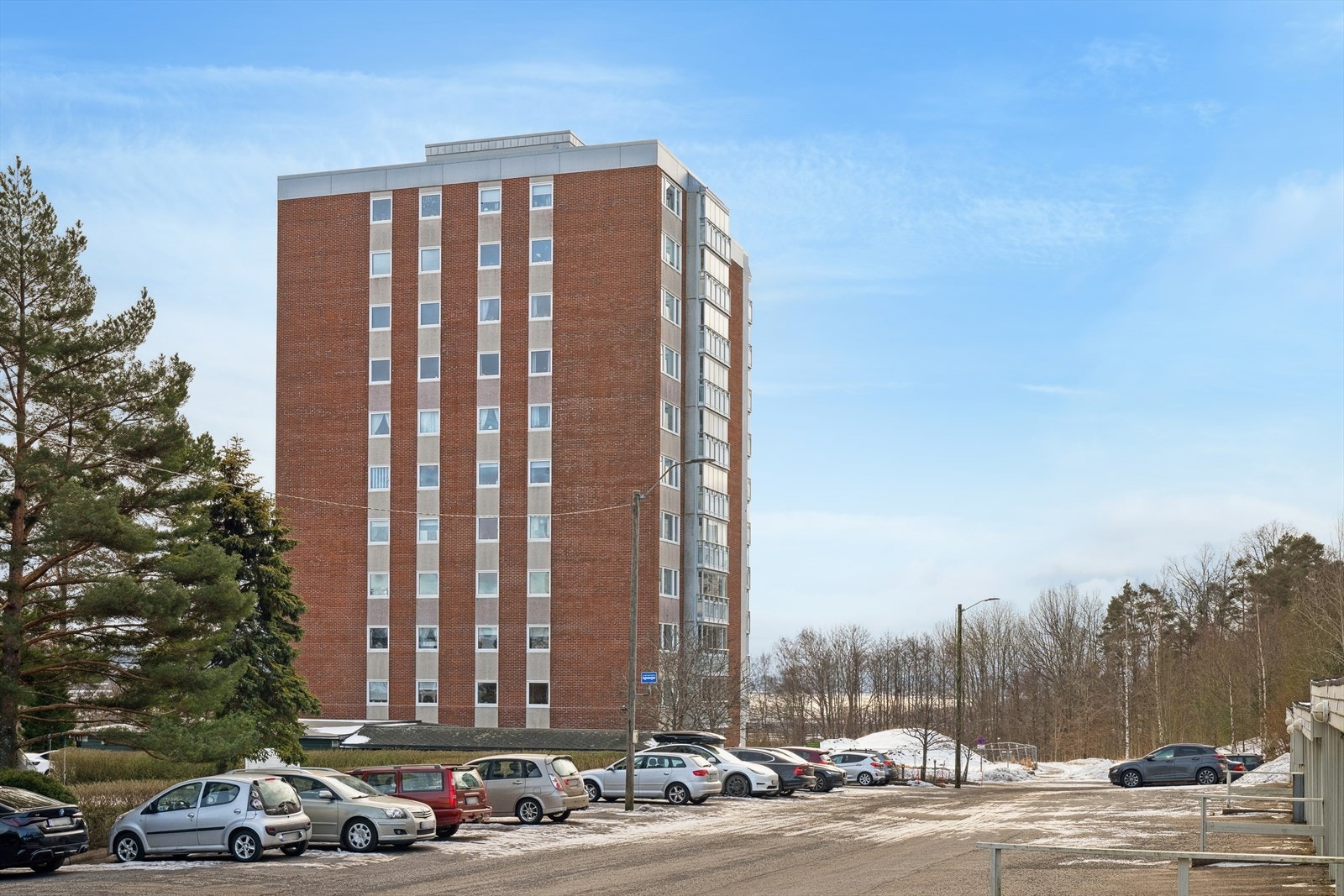 Leiligheten ligger i et attraktivt område på Solvang med kort vei til både skole, barnehage og idrettsanleg Galleribilde