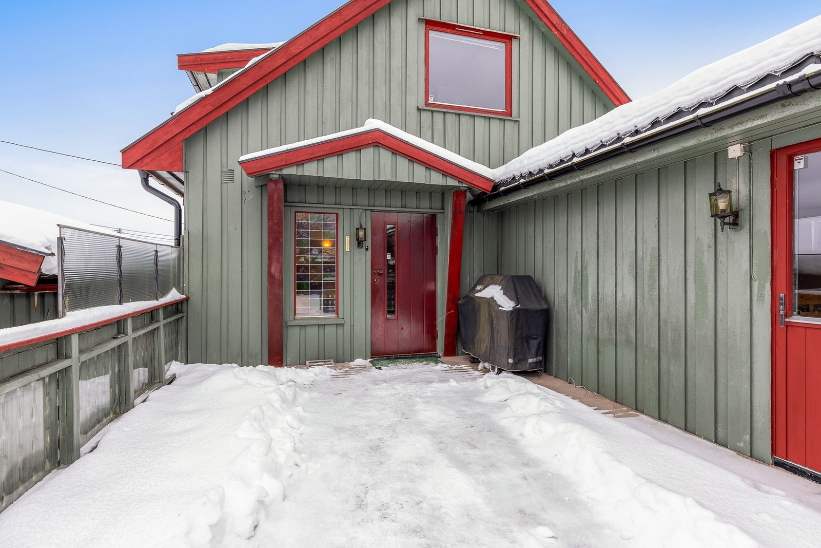 Inngangsparti og terrasseplatting Galleribilde