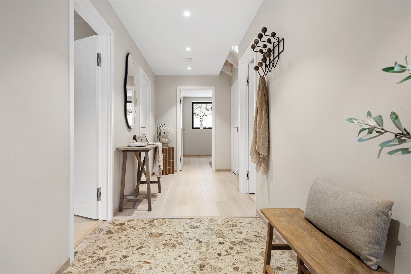 Entrè/hall. Galleribilde