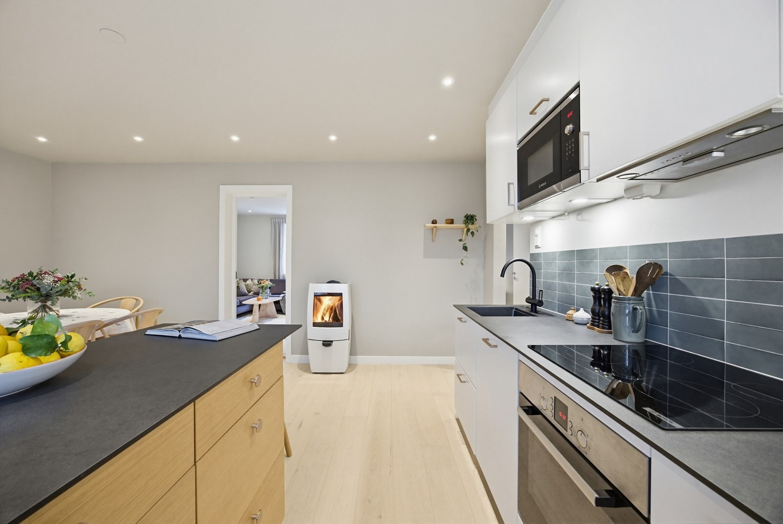 Godt med skap- og benkeplass Galleribilde