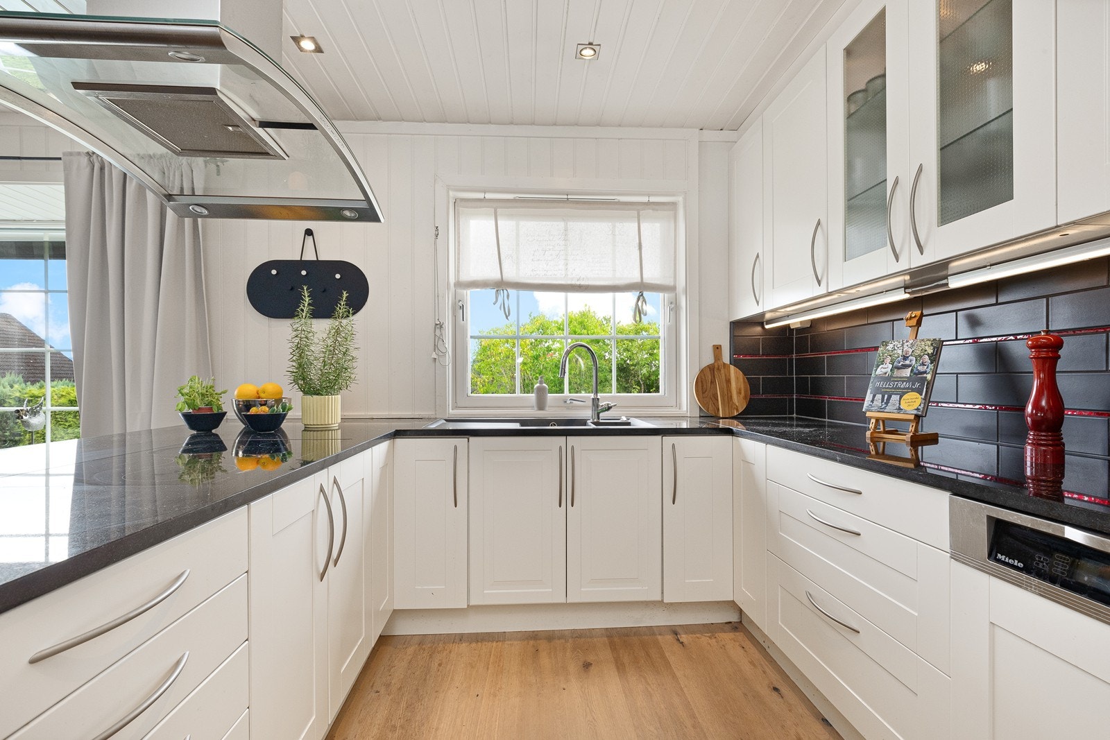 Godt med skap- og arbeidssoner Galleribilde