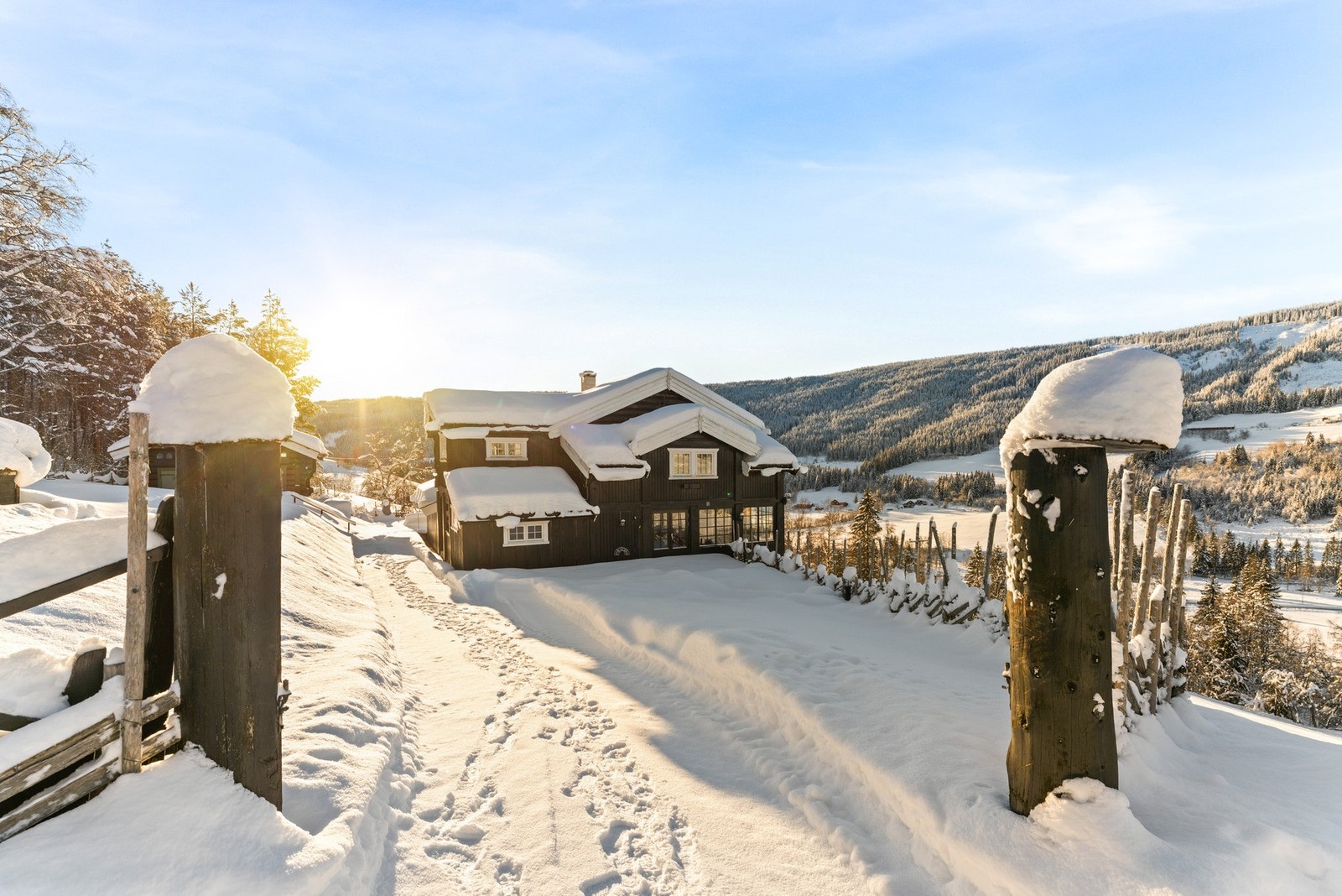 Eiendommen ligger kun 30 minutter unna Lillehammer. Galleribilde