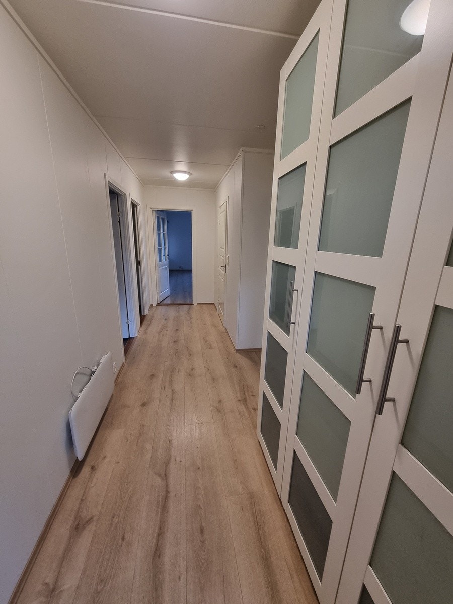 Mellomgang mot stuen Galleribilde