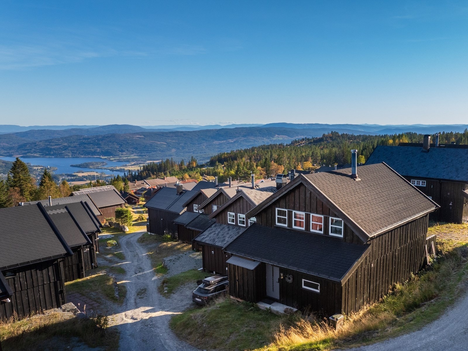 Dette er en moderne hytte med lekre detaljer. Galleribilde