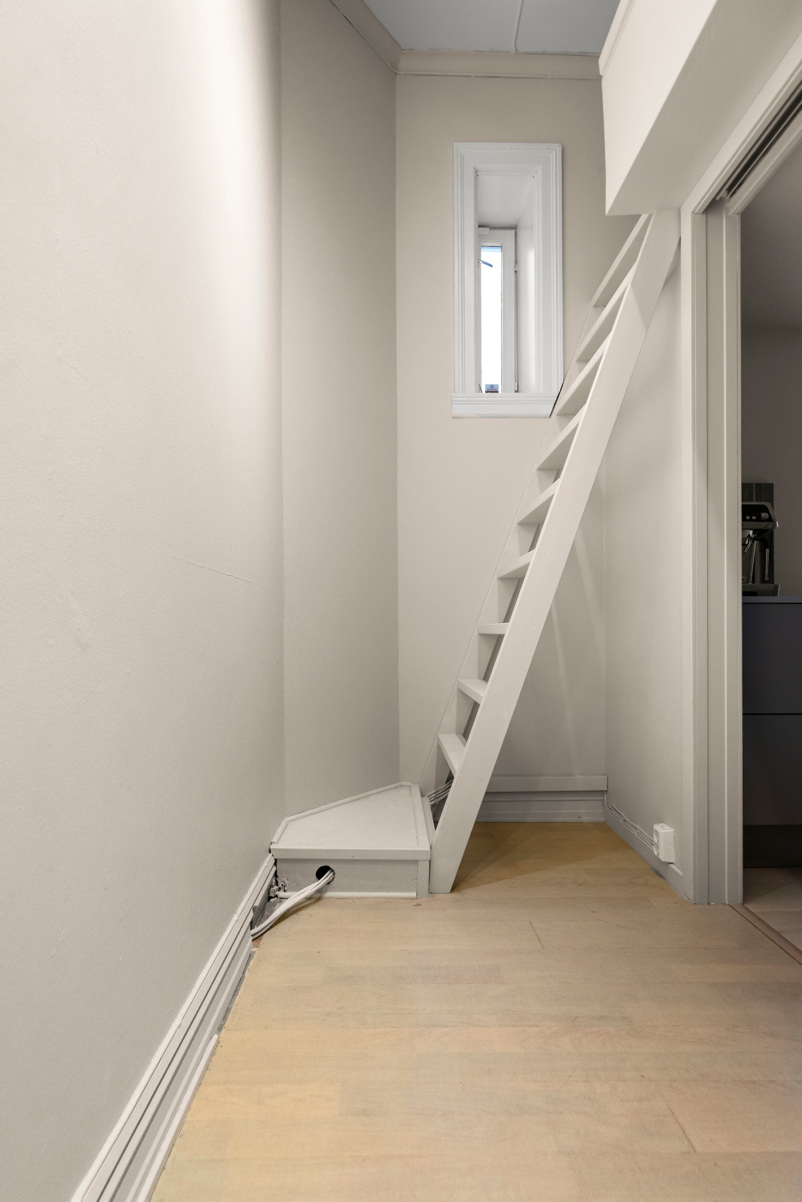 Tidligere eier har også brukt rommet som matbod. Galleribilde