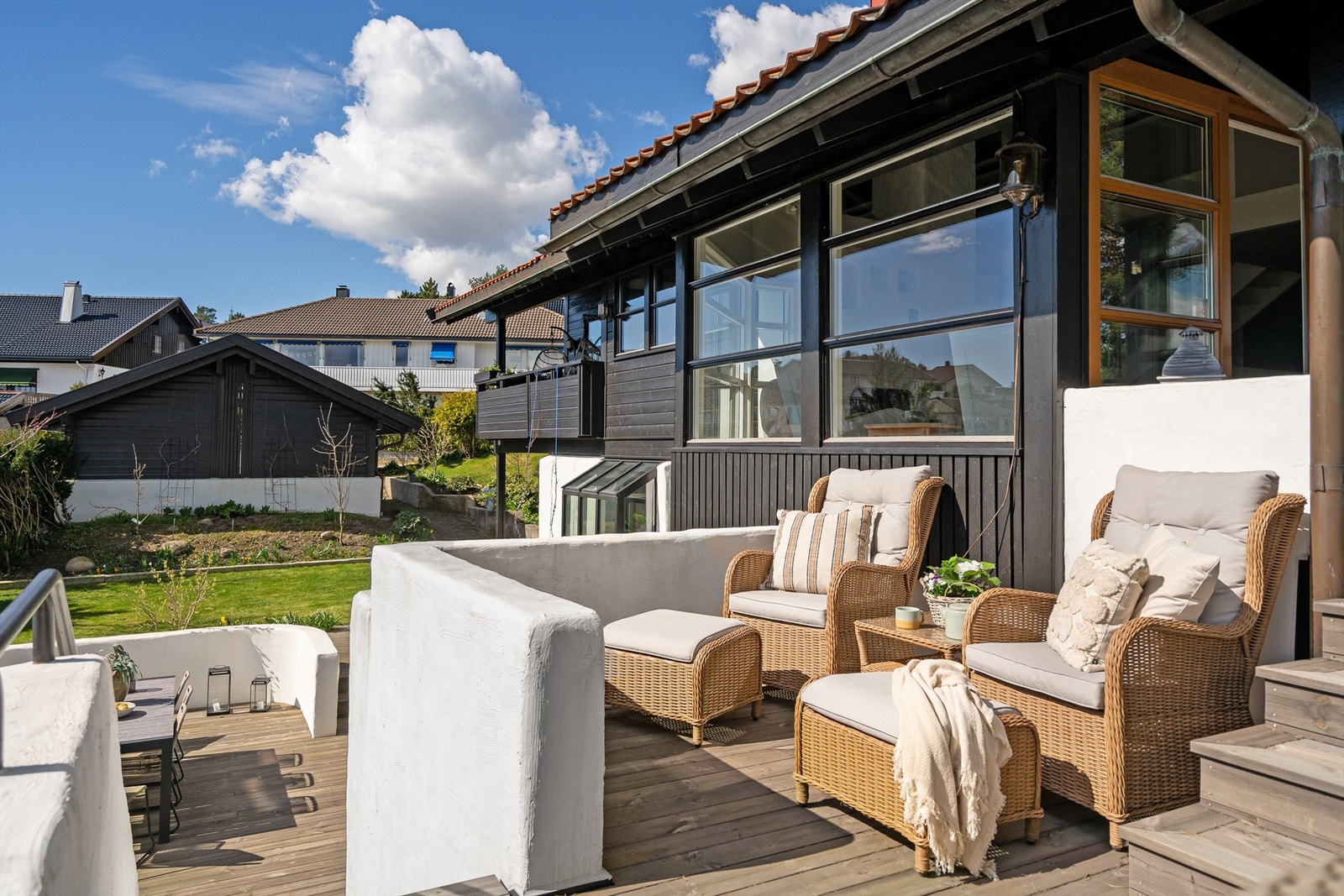 Deilige uteplasser og soner er anlagt i flere høyder. Galleribilde