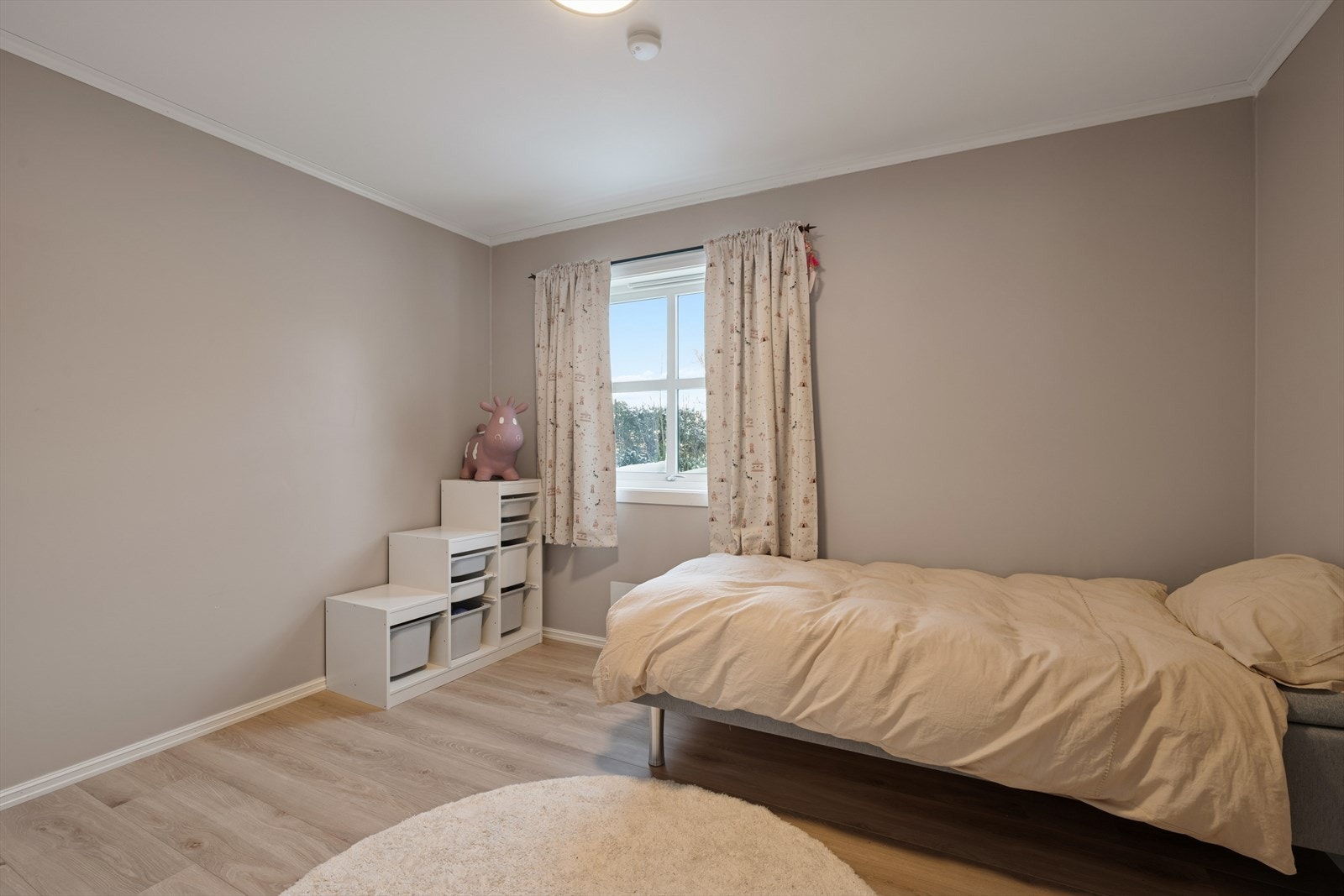 De to øvrige soverommene er plassert i underetasjen. Galleribilde