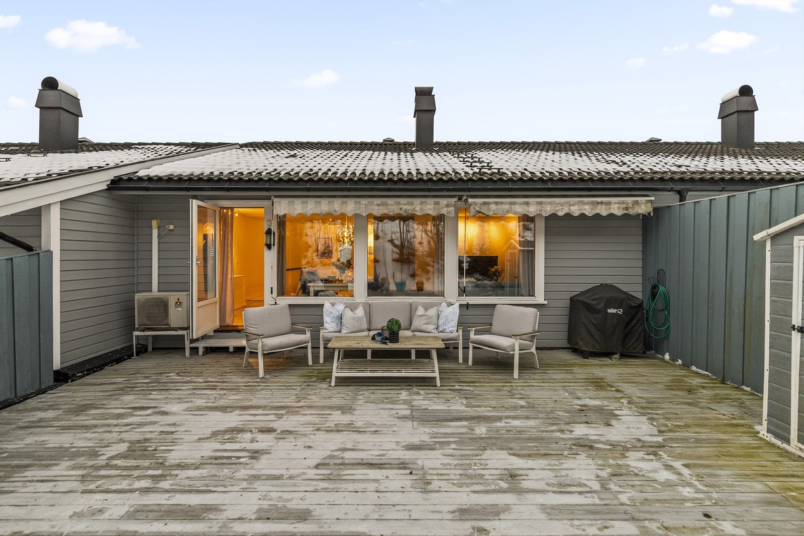 Terrassen er vendt mot vest og det er således gode solforhold! Galleribilde