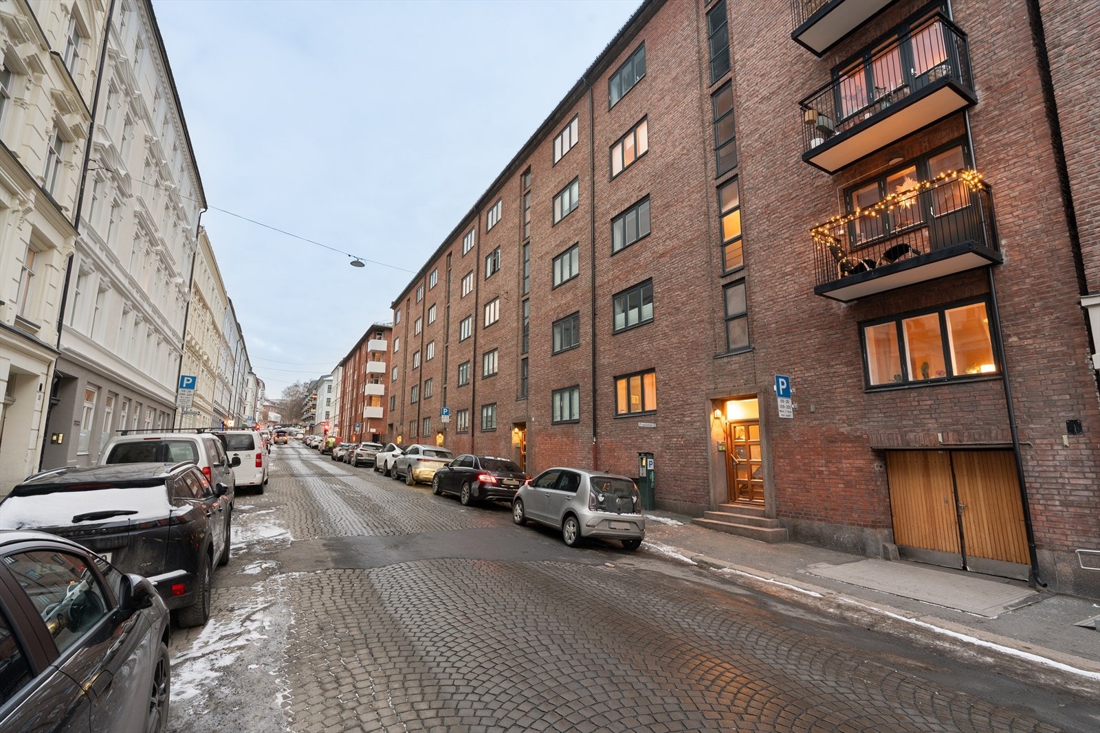 Christies gate 7 ligger i en rolig, enveiskjørt gate med alt av servicetilbud i gangavstand. Galleribilde