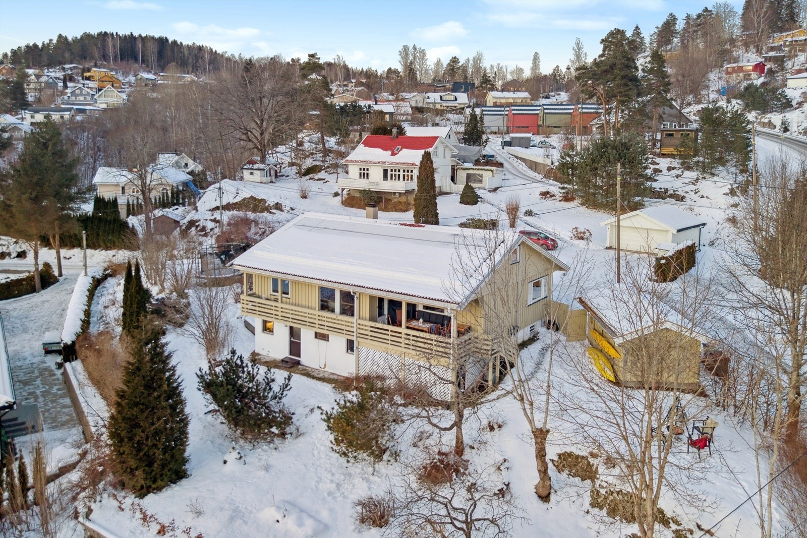 DNB Eiendom v/Silje Tjønnøy Hagevik ønsker deg velkommen til Nordre Åros vei 9! Galleribilde