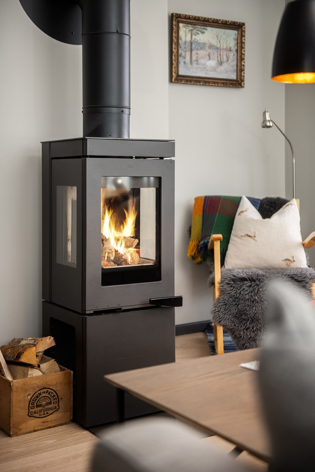 Peisovnen gir både varme og en hyggelig stemning på kalde dager. Galleribilde