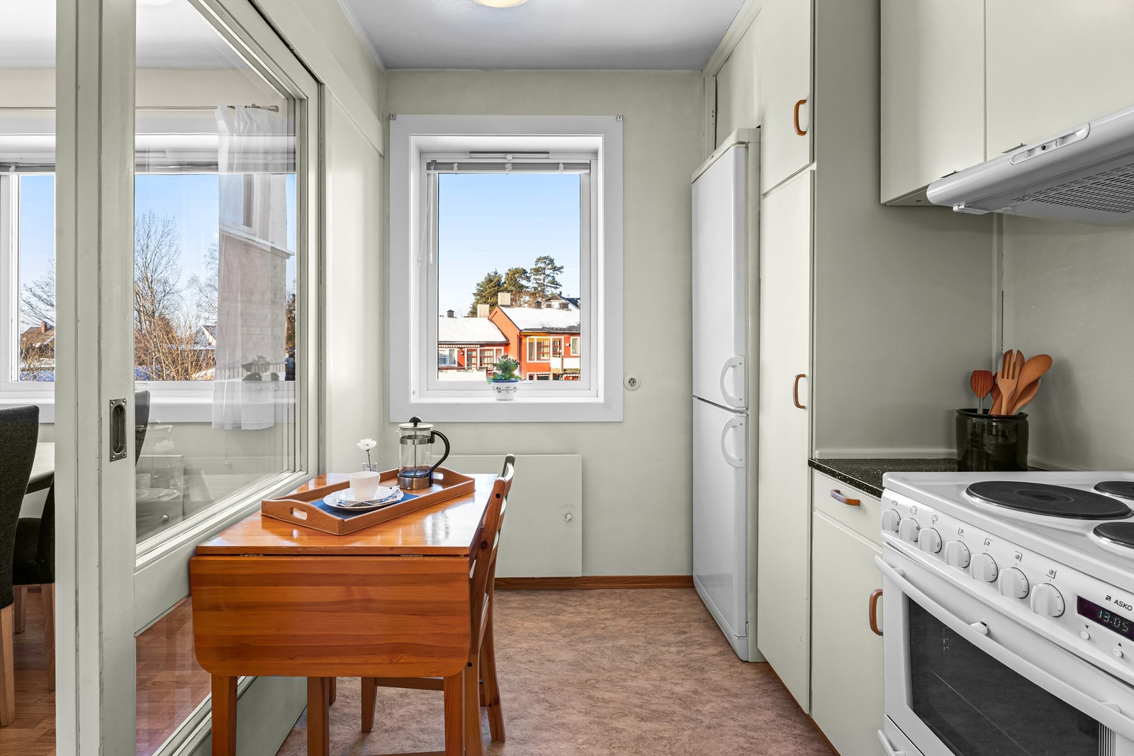 Her får du plass til å innrede med et hyggelig frokostbord. Galleribilde