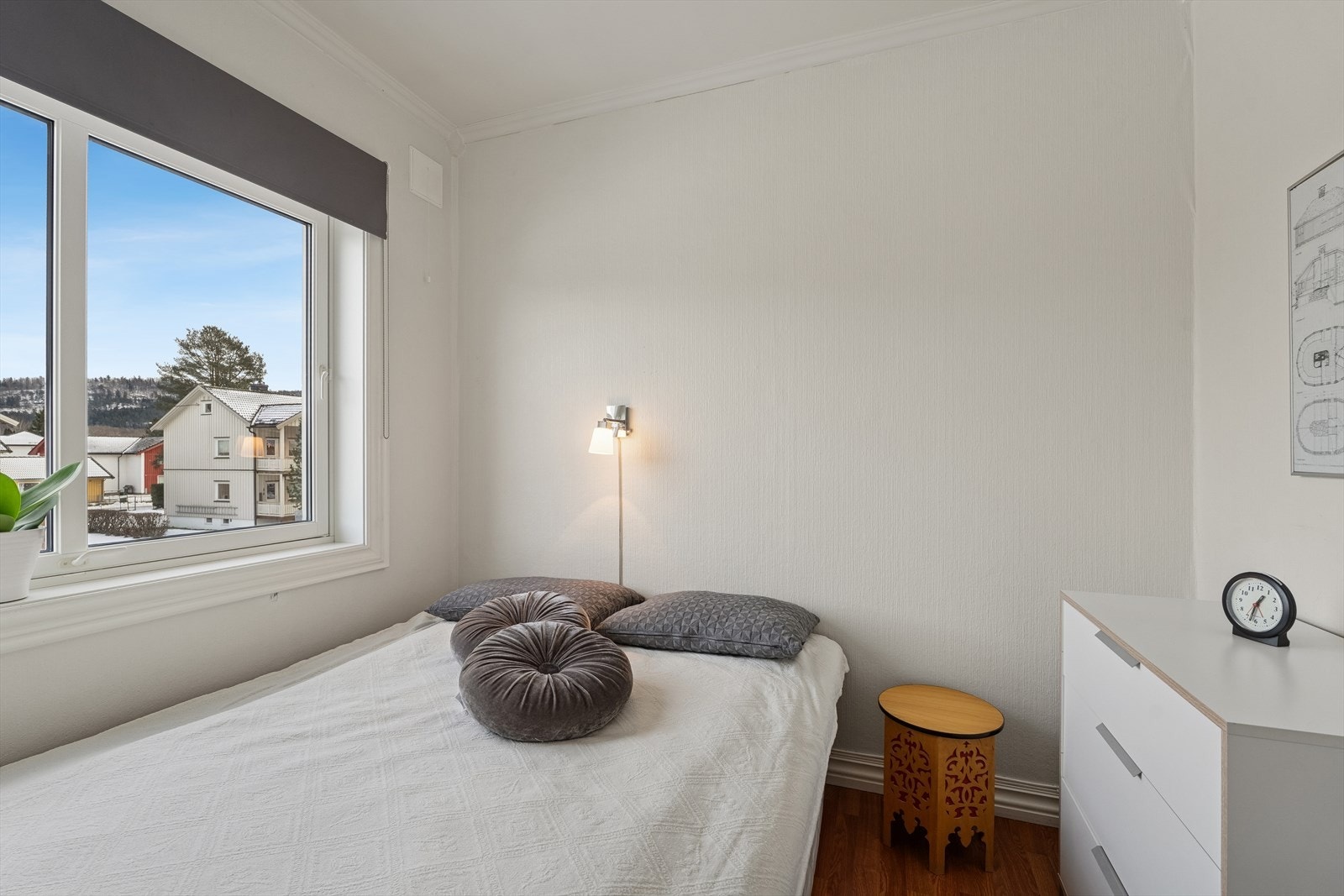 Soverom 2 passer flott til barnerom/gjesterom eller kontor. Galleribilde